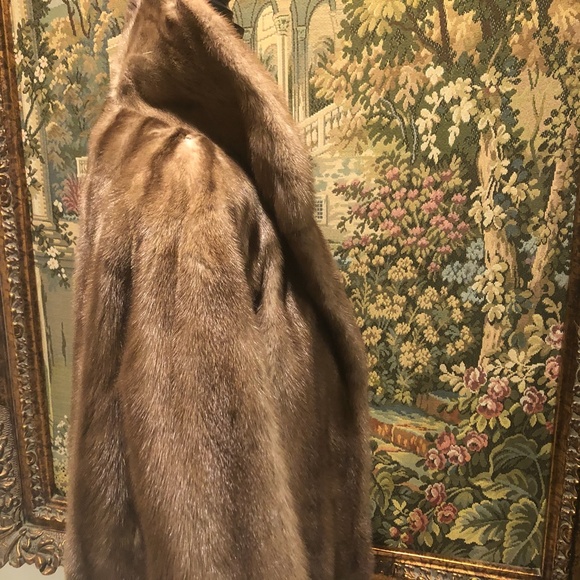 Mink Fur Coat Leakas Furs Beautiful Perfect - Picture 9 of 10